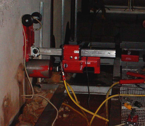 Carottatrice Hilti DD 130 e DD 230 con Operatore Esperto - immagine 3